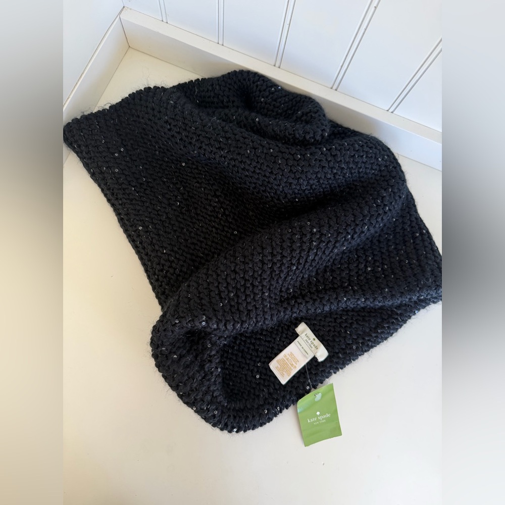 🔥NWT Kate Spade Midnight Black Knit Scarf With Sequins